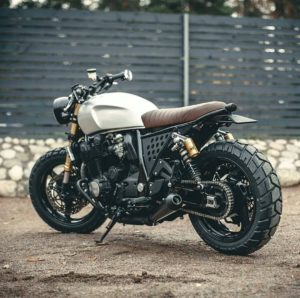 Yamaha XJR 1200 Café Racer