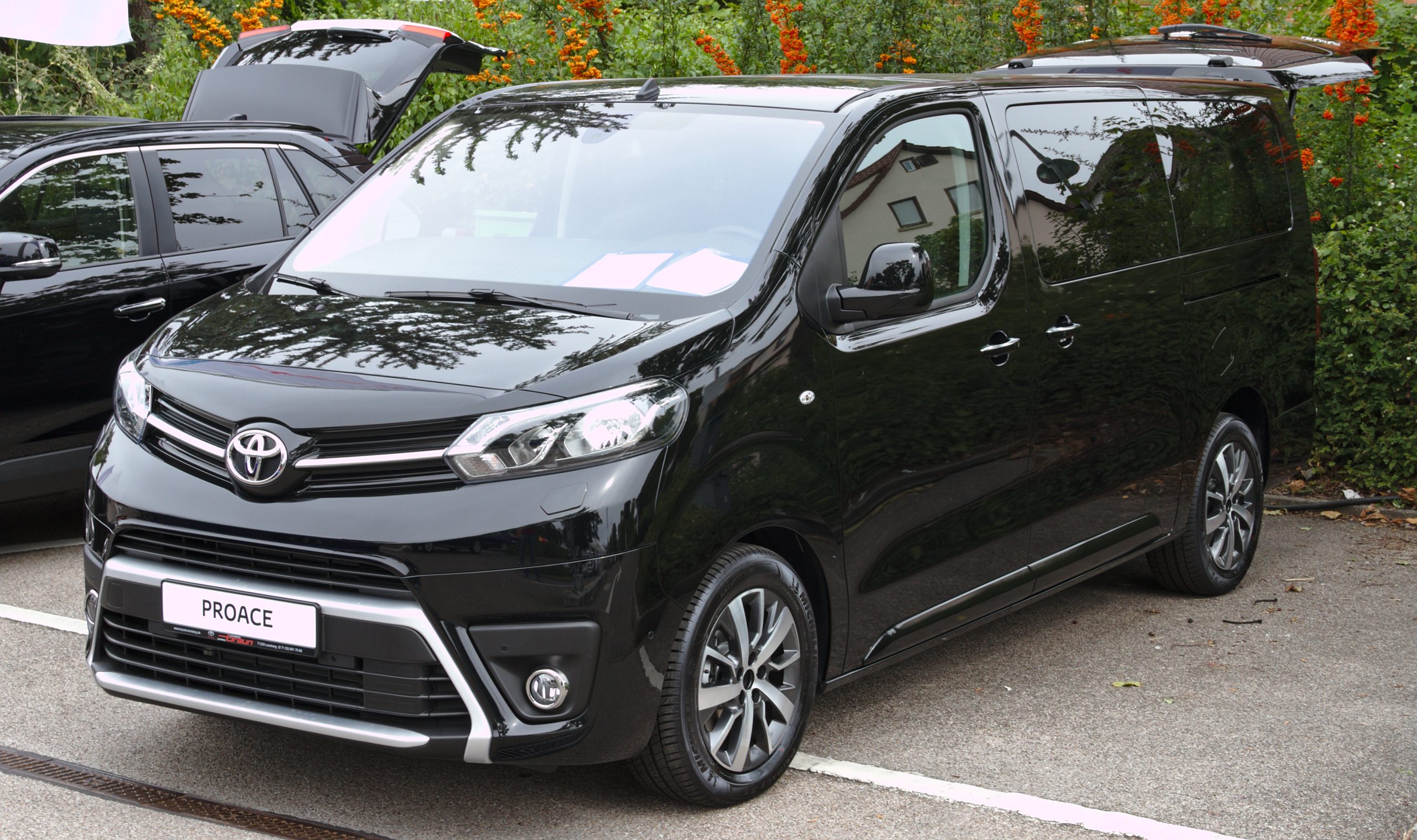 File:Toyota ProAce Verso Leonberg 2019 IMG 0095.jpg - Wikimedia Commons
